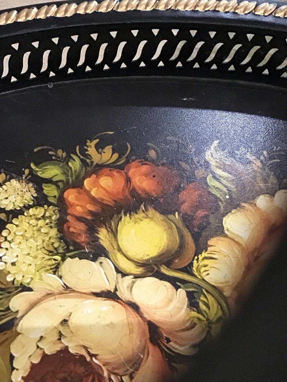 Vintage Floral Oval Wall Tray -Victorian Trading C Black with Multicolor Bouquet